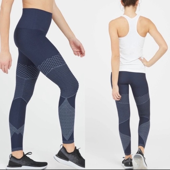Spanx Look At Me Now Moto Leggings size S - Picture 3 of 15
